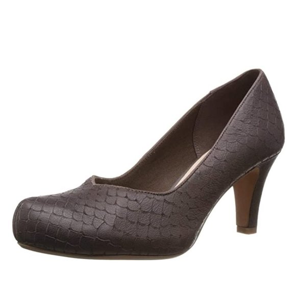 Clarks Women's Chorus Voice Pumps - Picture 1 of 4